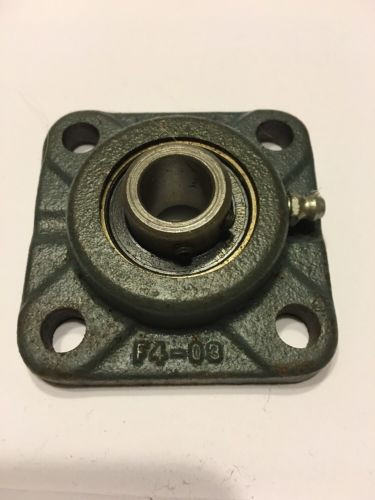 McGill MB 25-5/8 Bearing 5/8" Bore Mounted Flange (S17RAL)