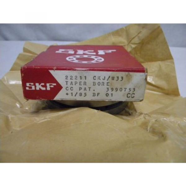 New in Box SKF Consolidated Bearing 22211 CKJ C/3 W/33 Taper Bore Roller USA #2 image